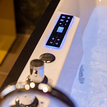 Gold Boutique Suite & Spa Палермо Екстериор снимка